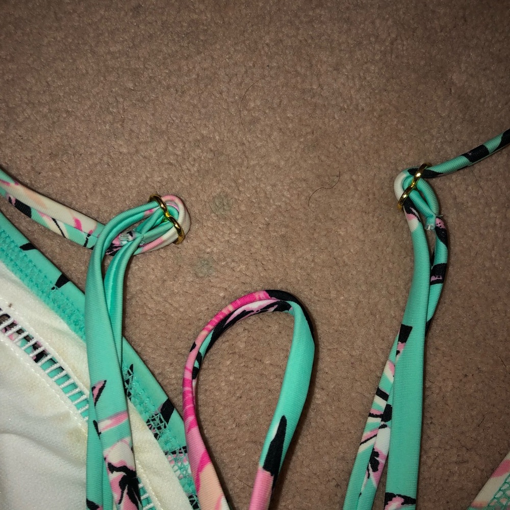 Bathing suit top - Picture 4 of 5